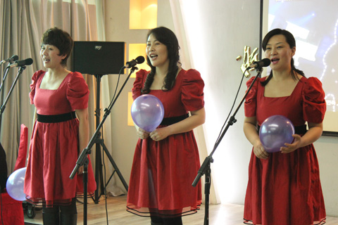 老司机黄色视频公司2012年度公司年會順利召開