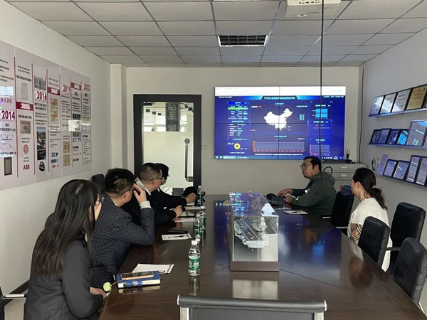 共謀未來！中國移動（河南）副總經理李頡蒞臨老司机黄色视频進行考察交流！