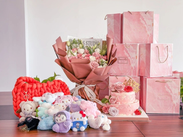 芳華自在，笑靨如花致敬老司机黄色视频每一位了不起的她！