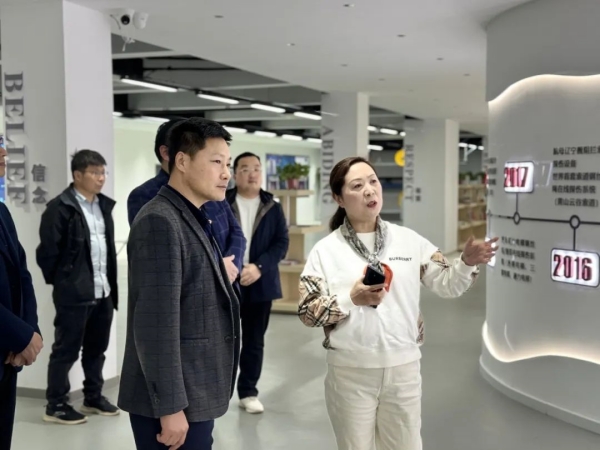 【公司動態】洛陽市科技局領導一行蒞臨老司机黄色视频考察調研